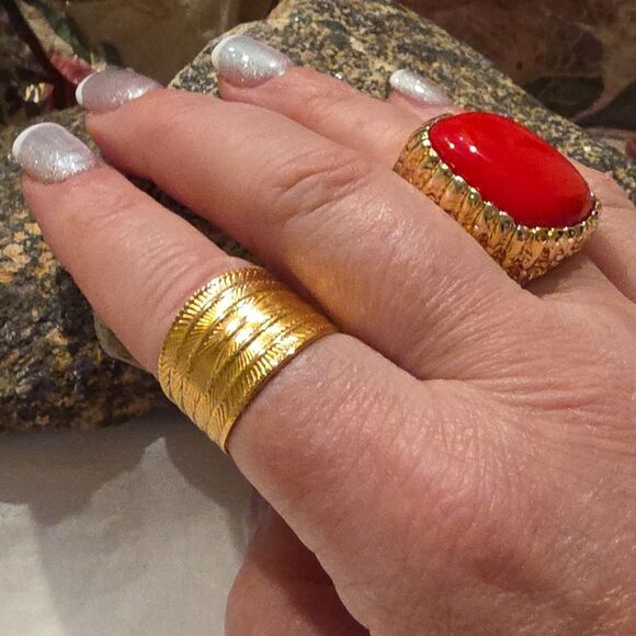 New ZARA  Bold Red Stone Open-Back Ring - Picture 5 of 7